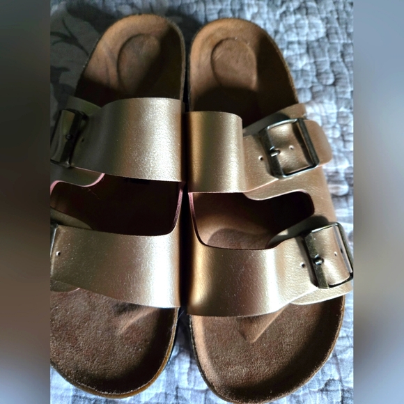 MM Shoes NWT Womens Gold Sandals Size 8 - Picture 8 of 8